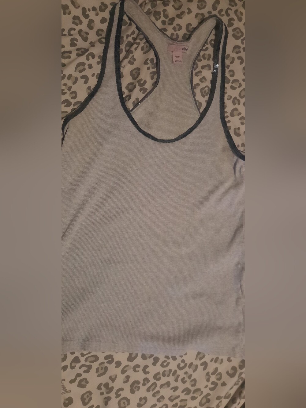 H&M Light Gray Ribbed Scoop Neck T Shirt with Black Trim